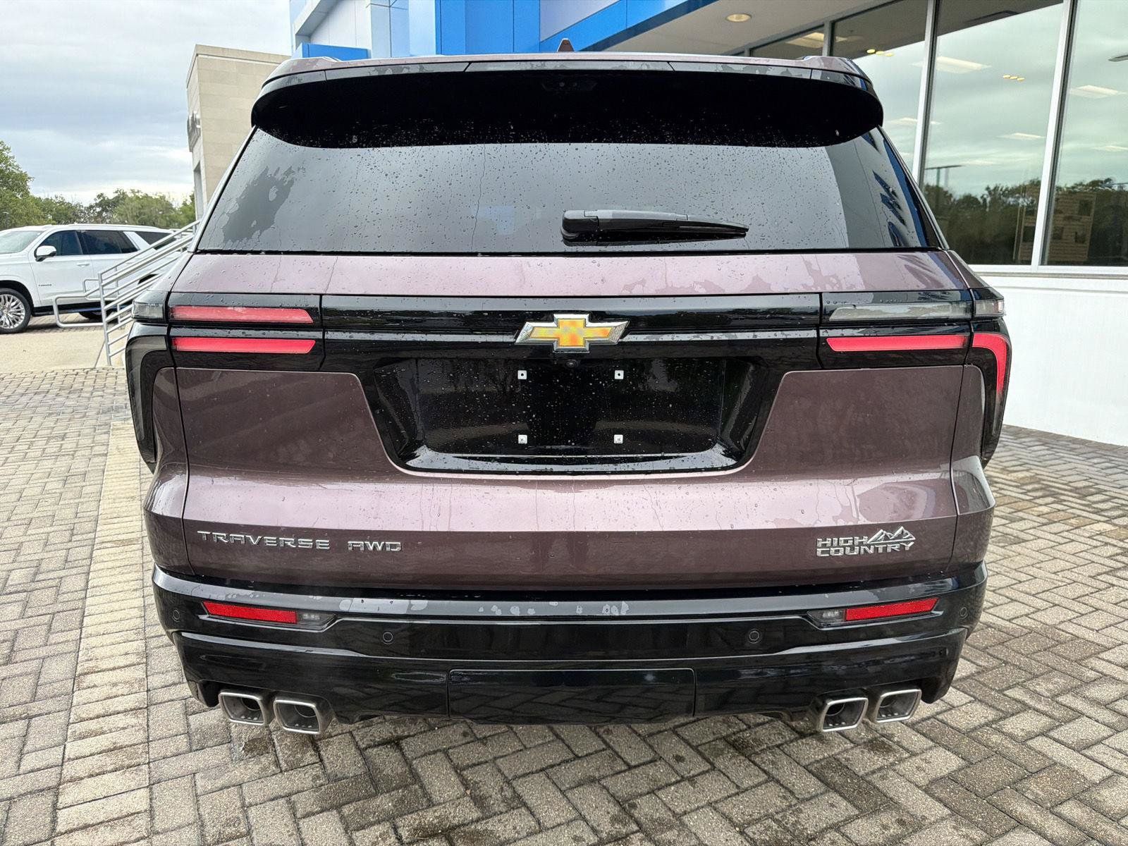 Used 2026 Chevrolet Traverse High Country w/ LPO, Floor Liner Package AWD/4WD image 4