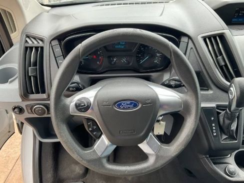 Used 2019 Ford Transit 250 130 Low Roof RWD image 18