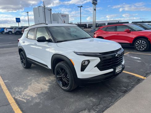 New 2026 Chevrolet TrailBlazer LT w/ Midnight Edition image 1