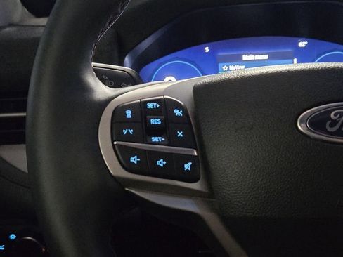 Used 2025 Ford Explorer Active image 16