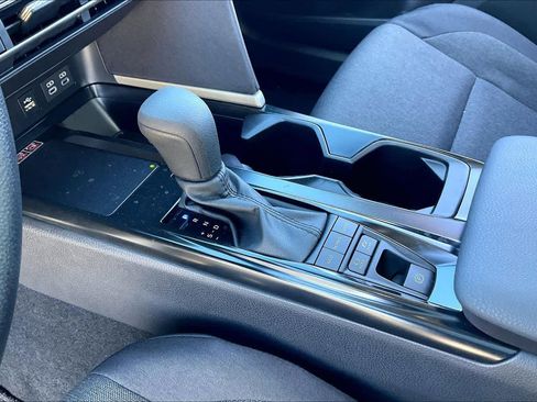 Used 2025 Toyota Camry LE image 15