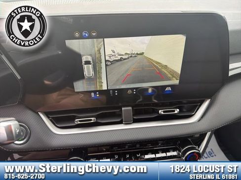 New 2026 Chevrolet Equinox LT w/ Convenience Package II FWD image 21