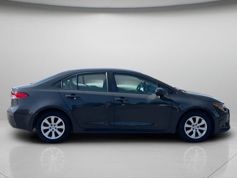 Used 2025 Toyota Corolla LE FWD image 3