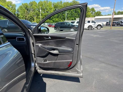 Used 2018 Kia Sorento L FWD image 24