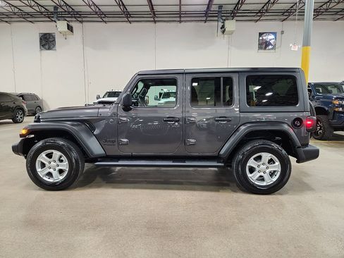 Used 2022 Jeep Wrangler Unlimited Sport S image 7
