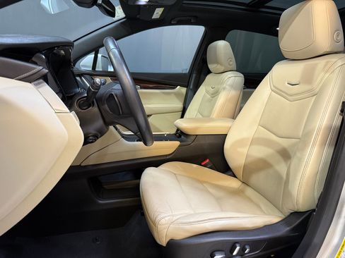 Used 2018 Cadillac XT5 Premium Luxury image 5