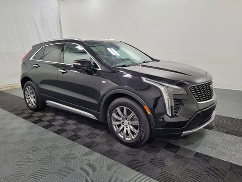 Used 2019 Cadillac XT4 Premium Luxury w/ Cold Weather Package AWD/4WD image 11