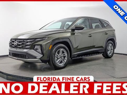 Used 2025 Hyundai Tucson SE FWD image 1