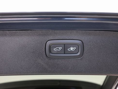 Used 2023 Volvo XC90 T8 Ultimate image 49