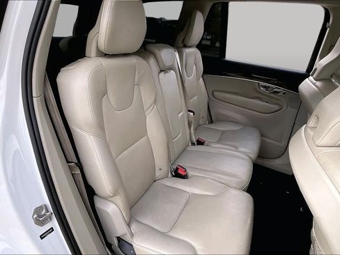 Used 2019 Volvo XC90 T6 Momentum w/ Advanced Package AWD/4WD image 19