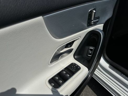 Used 2019 Mercedes-Benz A 220 image 11