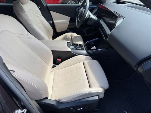 Used 2025 BMW X3 xDrive30i w/ Premium Package AWD/4WD image 16