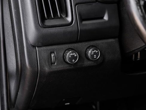 Used 2021 Chevrolet Colorado LT w/ Fleet Safety Package image 23