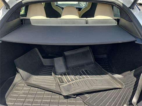 Used 2019 Tesla Model S 100D image 8