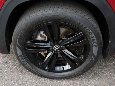 Certified 2023 Volkswagen Atlas SEL R-Line AWD/4WD image 15