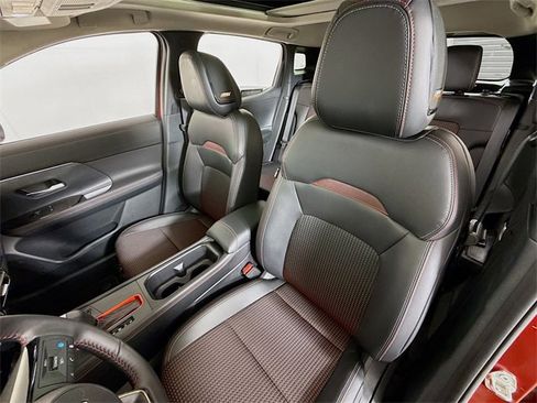 Used 2026 Nissan Kicks SR w/ SR Premium Package image 5