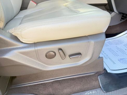 Used 2021 Ford Expedition Max XLT RWD image 19