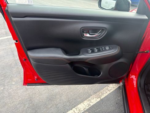 Used 2024 Honda HR-V Sport image 11