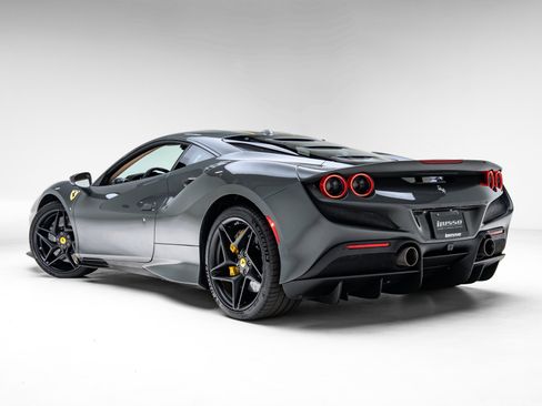 Used 2022 Ferrari F8 Tributo image 33