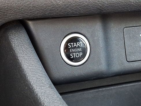 Used 2023 Nissan Rogue SV AWD/4WD image 22