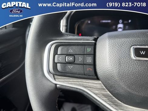 Used 2024 Jeep Wagoneer L Series II w/ Flexible Seating Group image 21