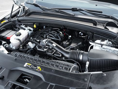 Used 2023 Jeep Grand Cherokee Limited image 36