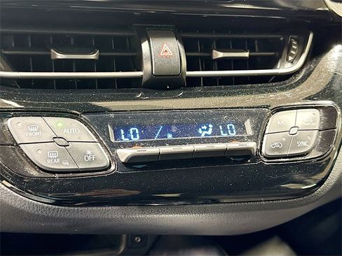 Used 2018 Toyota C-HR XLE image 17