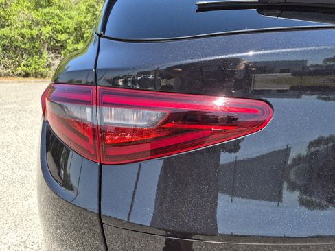 Used 2022 Alfa Romeo Stelvio Sprint RWD image 16