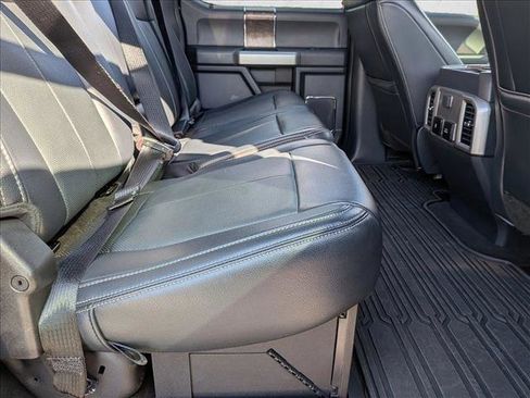 Used 2022 Ford F250 Lariat w/ Black Appearance Package image 17