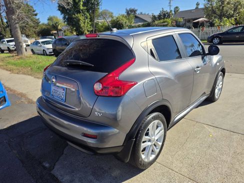 Used 2011 Nissan Juke SV image 9
