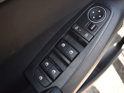 New 2026 Kia Seltos S FWD image 19