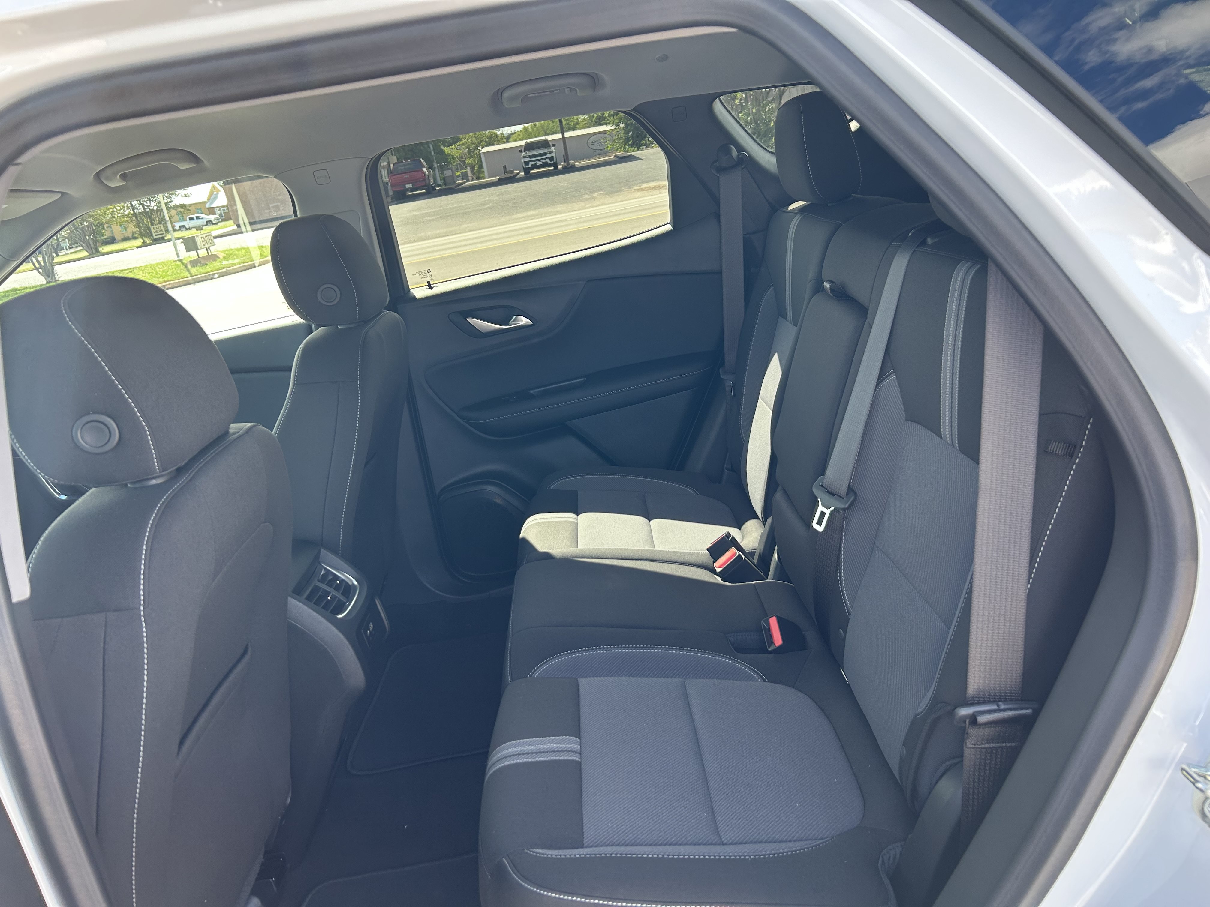 New 2026 Chevrolet Blazer LT w/ Convenience Package FWD image 30