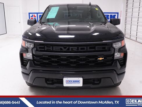 Used 2023 Chevrolet Silverado 1500 Custom RWD image 2