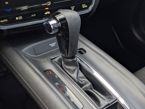 Used 2018 Honda HR-V EX image 30