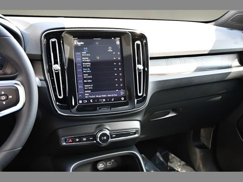 Certified 2023 Volvo C40 P8 Recharge Plus w/ Climate Package AWD/4WD image 20