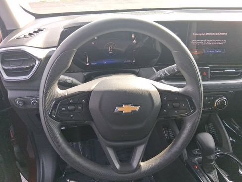 Used 2025 Chevrolet TrailBlazer LT image 16