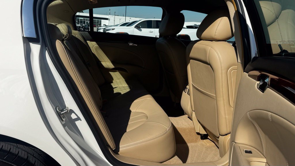 Used 2009 Buick Lucerne CXL FWD image 12