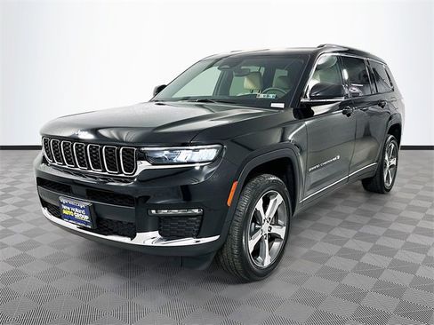 Used 2023 Jeep Grand Cherokee L Limited image 3
