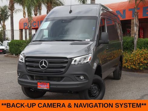 Used 2024 Mercedes-Benz Sprinter 2500 image 4