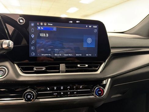 Used 2025 Chevrolet Equinox LT FWD image 15