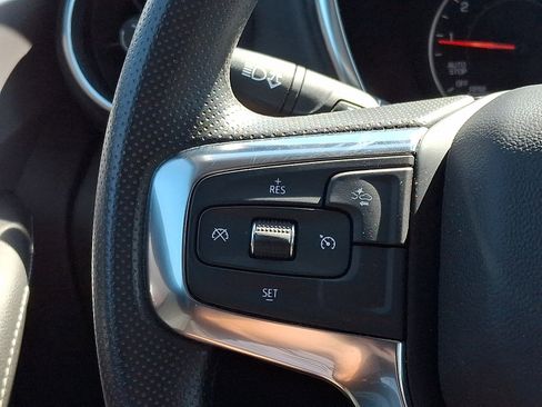 Used 2025 Chevrolet Blazer LT AWD/4WD image 19