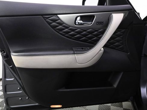 Used 2017 INFINITI QX70 AWD w/ Limited Package image 20