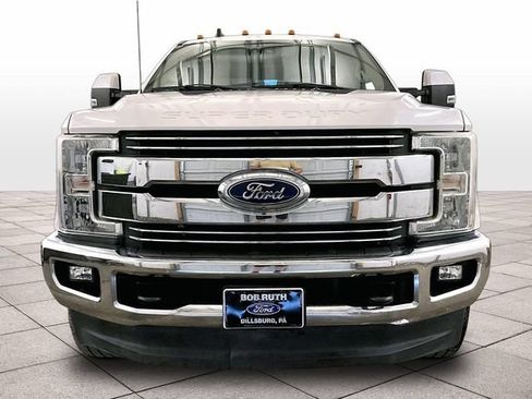 Used 2019 Ford F250 Lariat w/ Lariat Ultimate Package AWD/4WD image 4