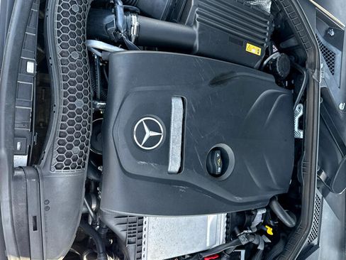 Used 2015 Mercedes-Benz C 300 4MATIC Sedan image 23