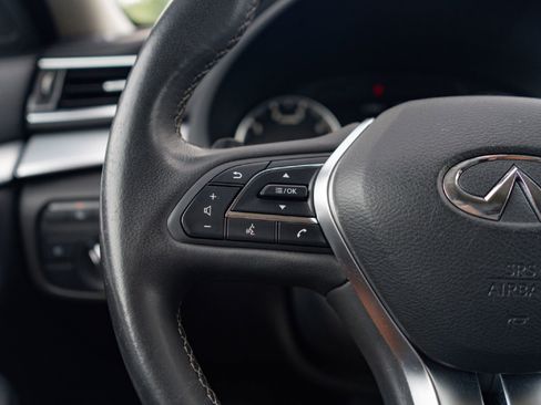 Used 2020 INFINITI QX50 Luxe w/ Navigation Package FWD image 14