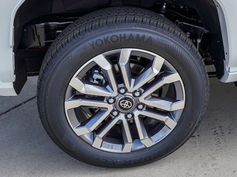 New 2026 Toyota 4Runner Limited AWD/4WD image 11