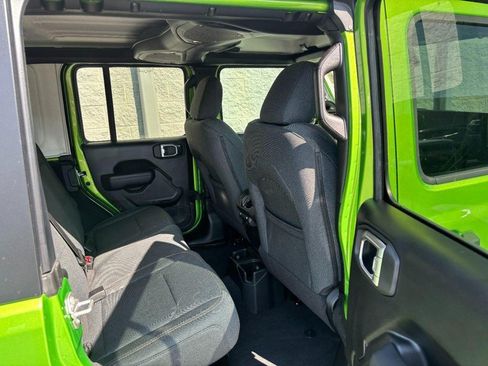 Used 2025 Jeep Wrangler Unlimited Sport AWD/4WD image 12