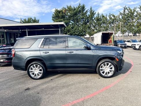 Used 2021 Chevrolet Tahoe High Country w/ Premium Package AWD/4WD image 6