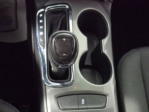 Used 2017 Chevrolet Cruze LT w/ Convenience Package image 16