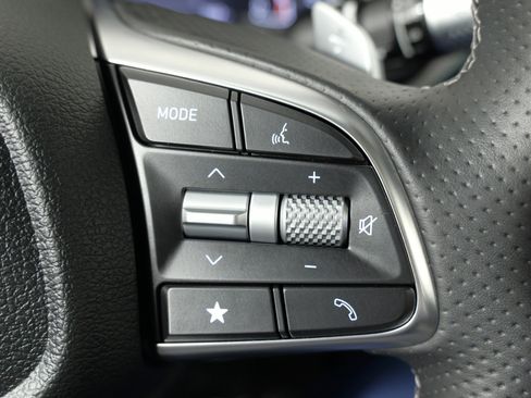 Used 2026 Genesis G70 2.5T Prestige image 42